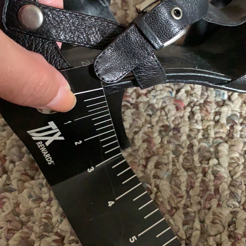 Heels - Picture 7 of 9